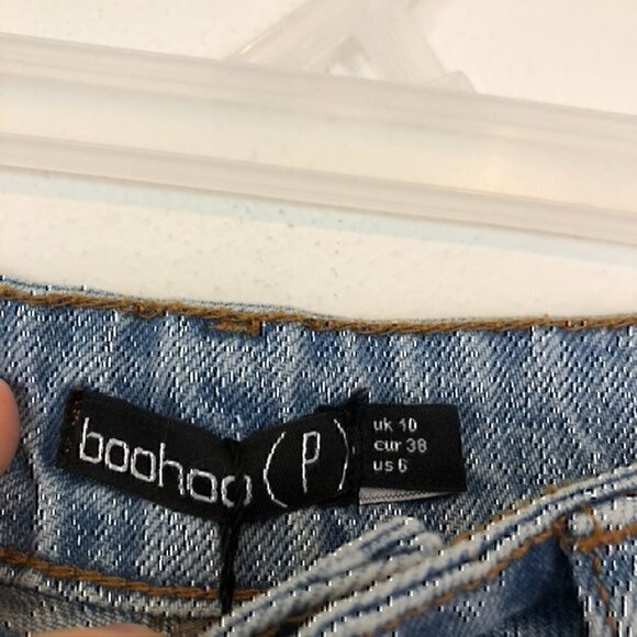 NEW NWT BOOHOO High Waisted Rise Extreme Frey Hem Denim Short Ripped PETITE 6P - Picture 5 of 9